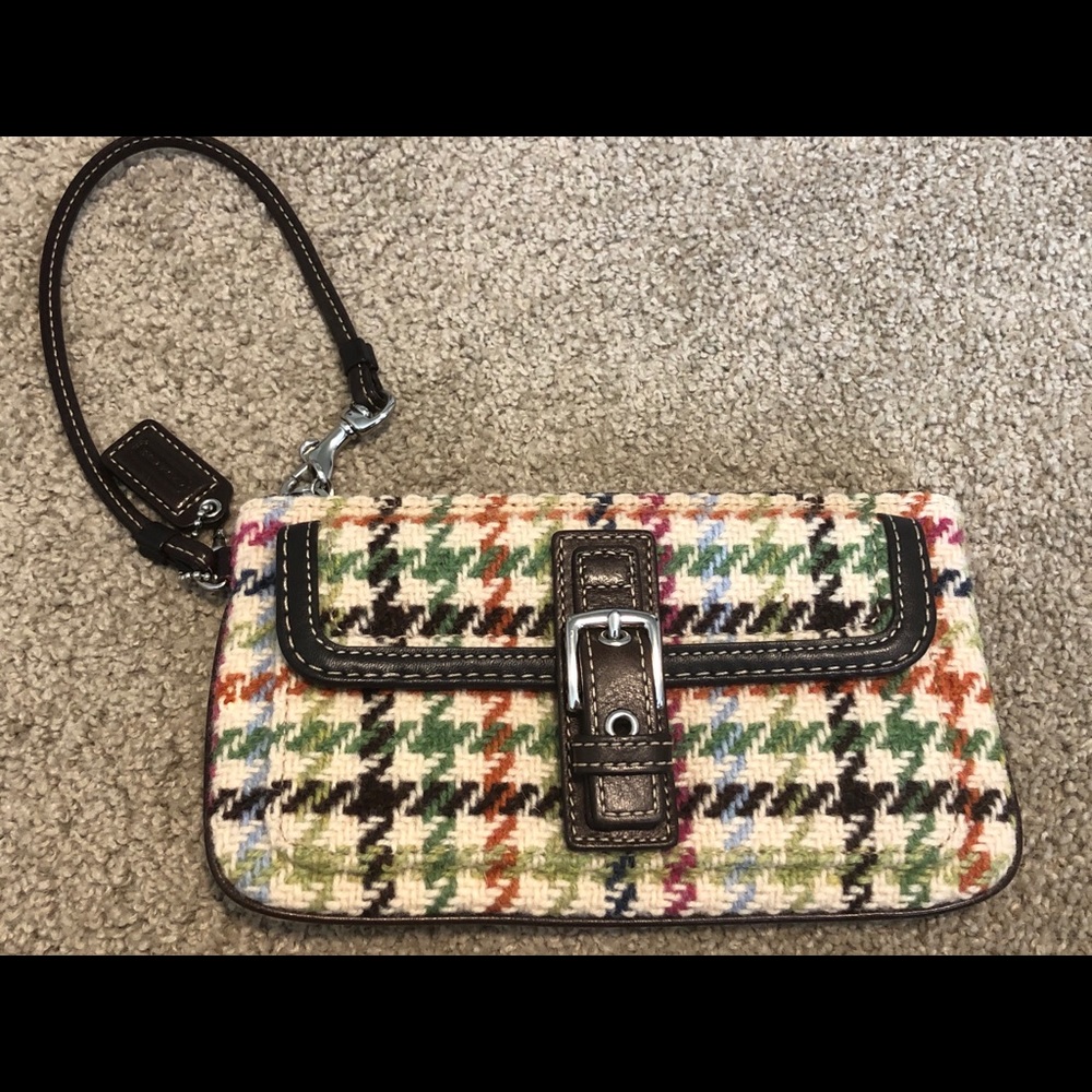 *Like New* Coach wristlet